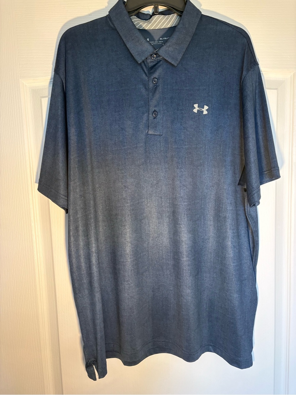 Under Armour Heat Gear Men’s Slate Navy Blue Golf Polo. Size XL